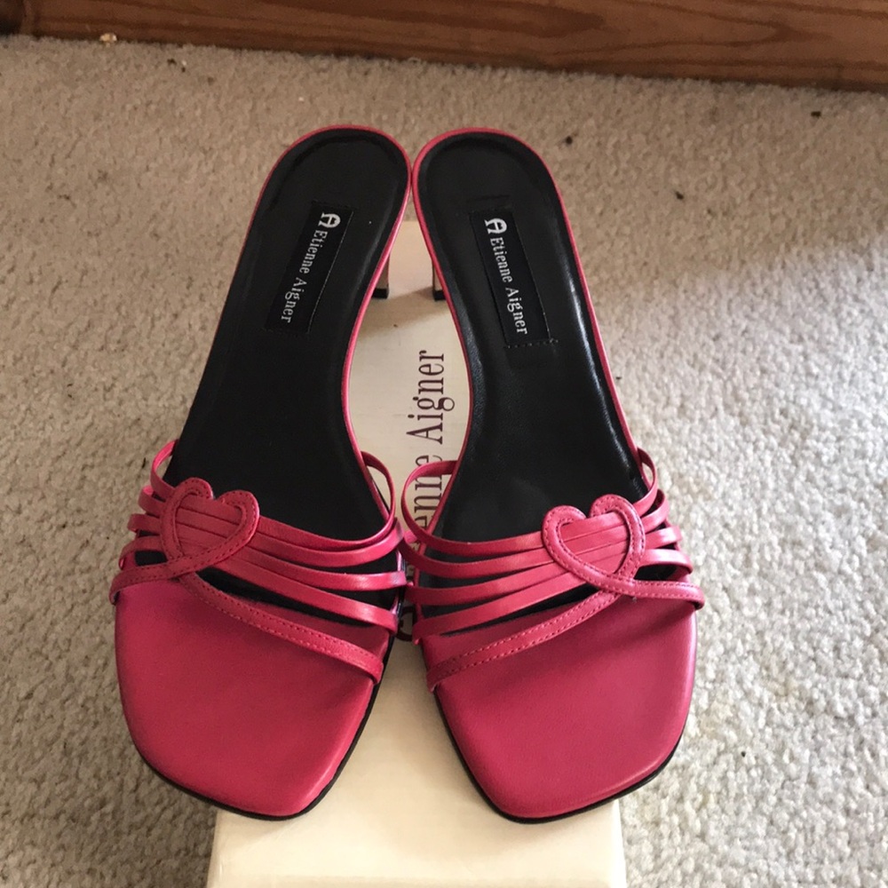 Women’s shoes - Picture 2 of 5
